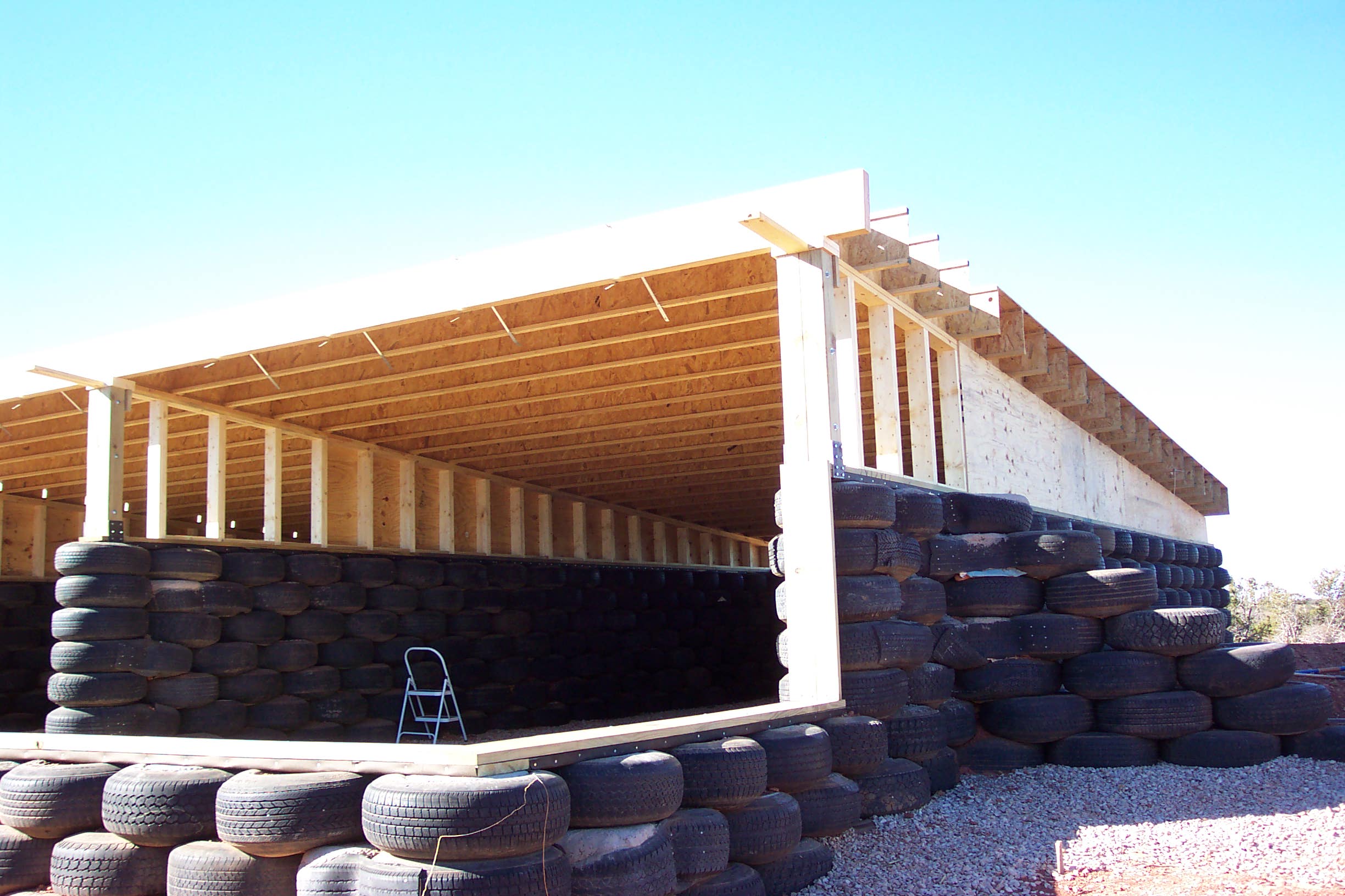 Index of /earthship